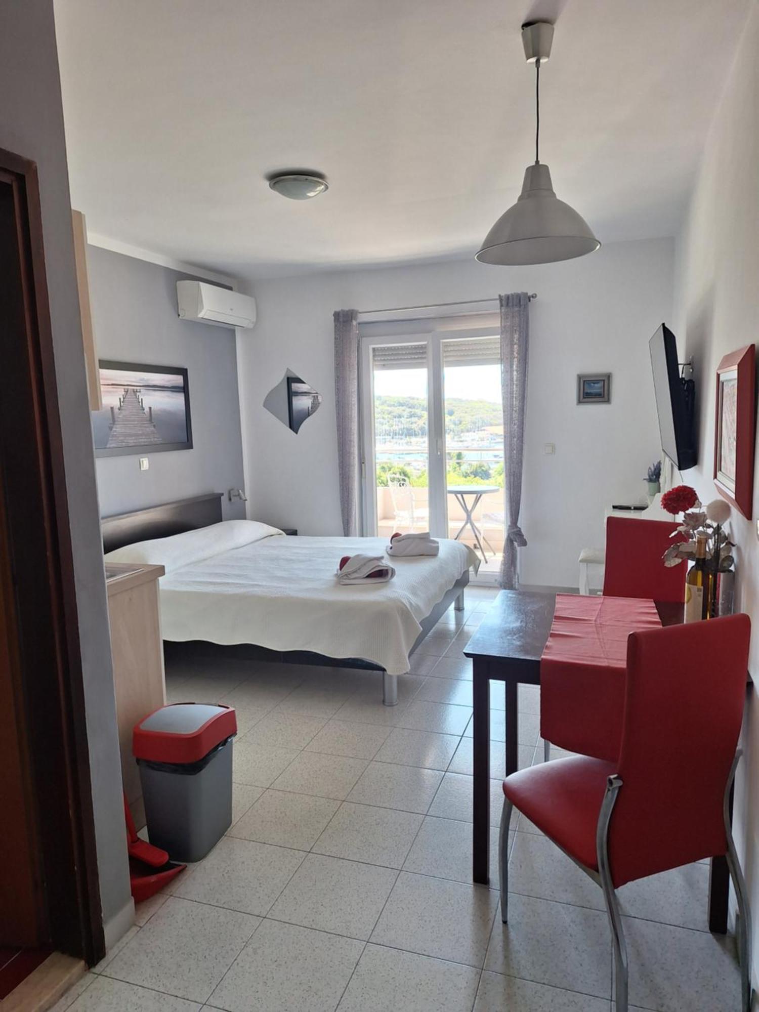 Apartments Borghese Пула Экстерьер фото