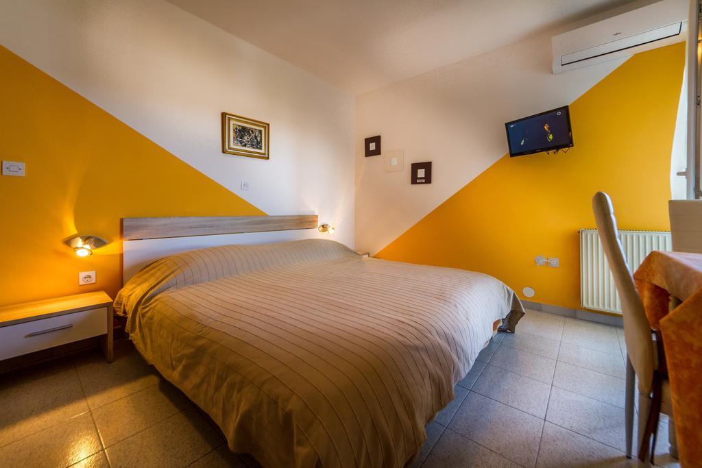 Apartments Borghese Пула Экстерьер фото